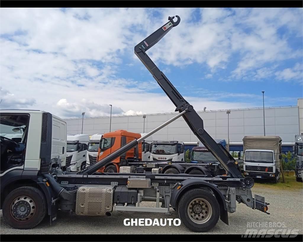 Iveco AD190S31 Box trucks