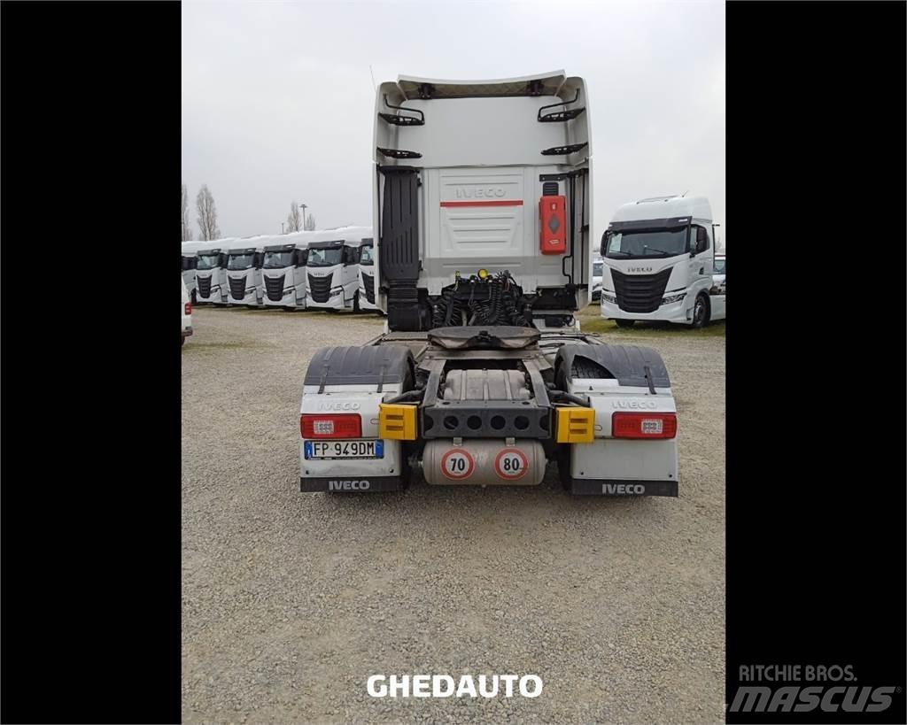 Iveco AS440ST/P Box trucks