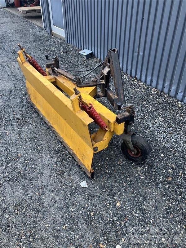 Elkær  Snow blades and plows