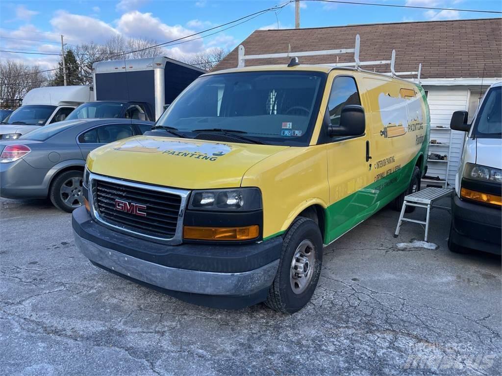 GMC Savana Panel vans