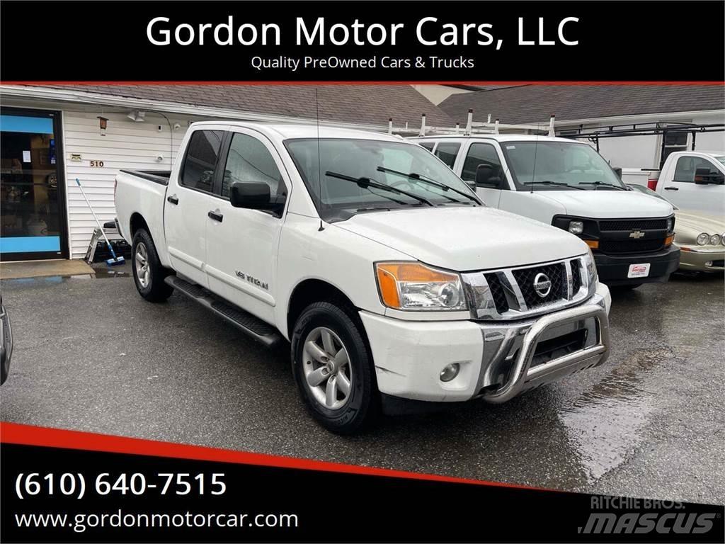 Nissan Titan Pick up/Dropside