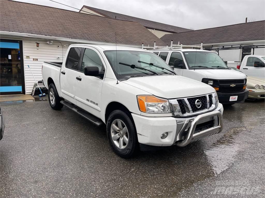 Nissan Titan Pick up/Dropside