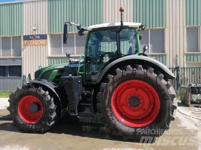 Fendt 718 VARIO Tractors