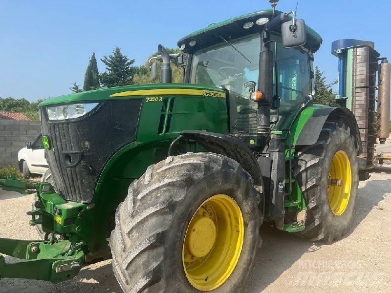John Deere 7250R Tractors