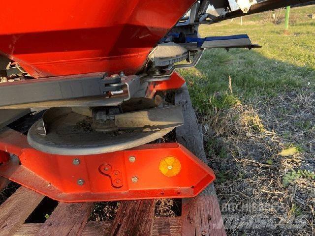 Kuhn AXIS 20.1W Mineral spreaders