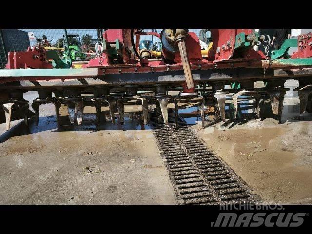 Kverneland NGM101 Harrows