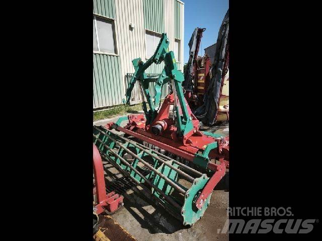 Kverneland NGM101 Harrows