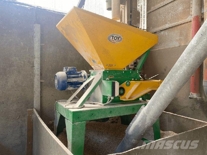 TOY AP 150 Farm machinery