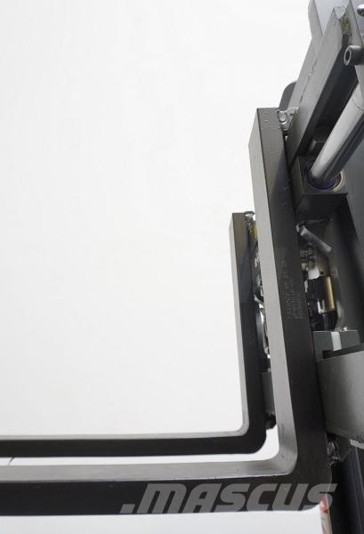 Combilift WR4 4-way reach truck