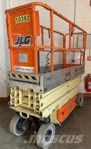 JLG 2030ES Articulated boom lifts