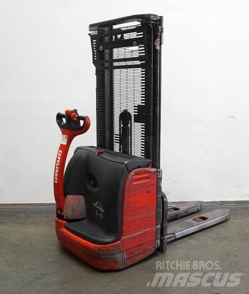 Linde L 10 379 Self propelled stackers
