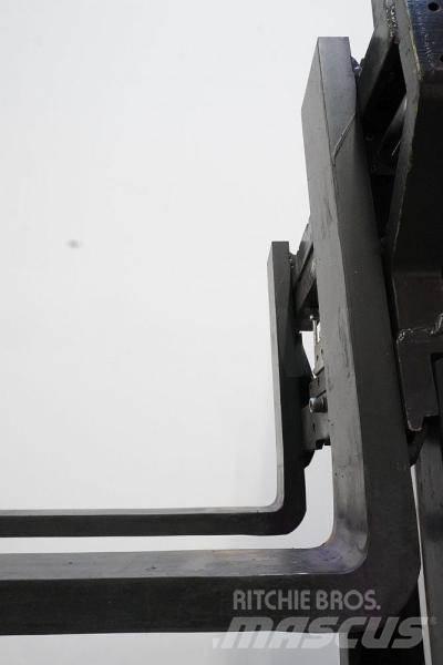 OM Xi 14 Reach truck