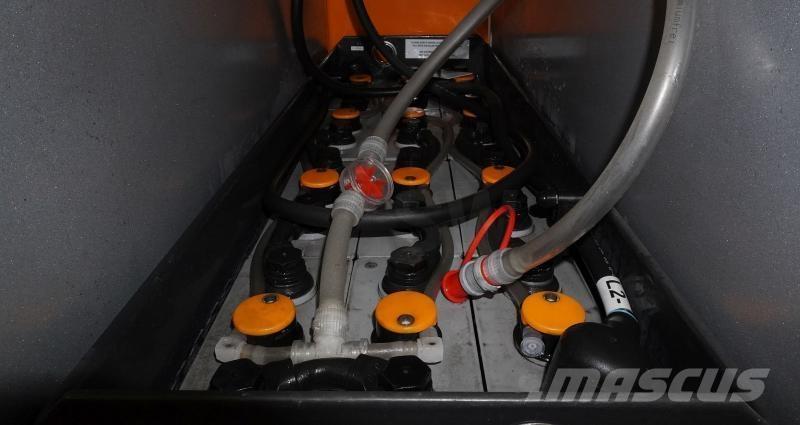 Still FV-X-16 Self propelled stackers