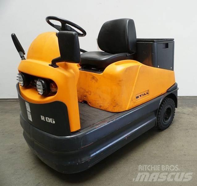 Still R06-06 Tow truck