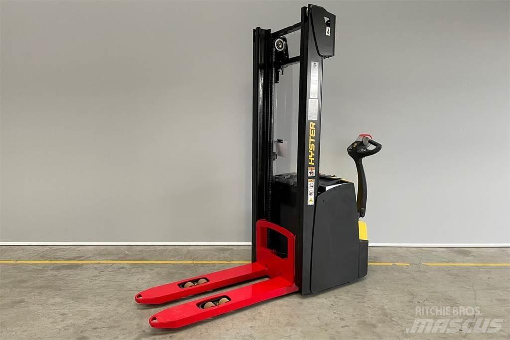 Hyster S1.6 Pedestrian stacker