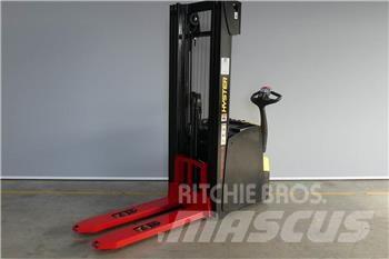 Hyster S1.6il Pedestrian stacker