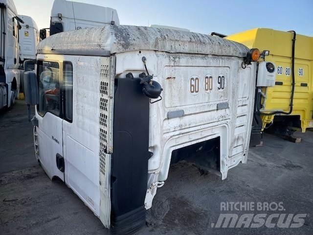 MAN TGA Cabins and interior