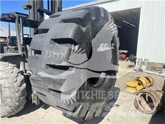 BKT 35/65X33 Tyres, wheels and rims