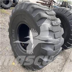 Titan 23.5x25 Tyres, wheels and rims