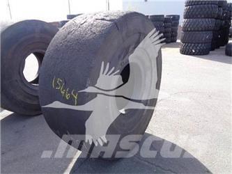 Titan 26.5x25 Tyres, wheels and rims