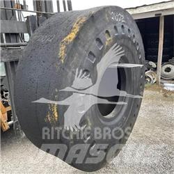 Toyo 26.5X25 Tyres, wheels and rims