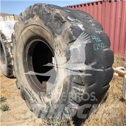 Toyo 33.25x35 Tyres, wheels and rims