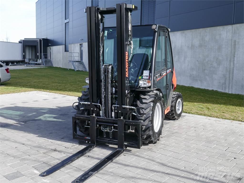 Manitou MC 25-4 Rough terrain truck