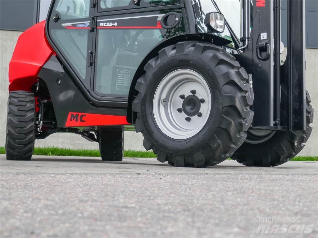 Manitou MC 25-4 Rough terrain truck