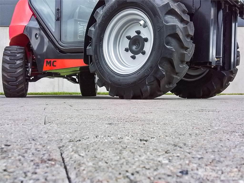 Manitou MC 25-4 Rough terrain truck
