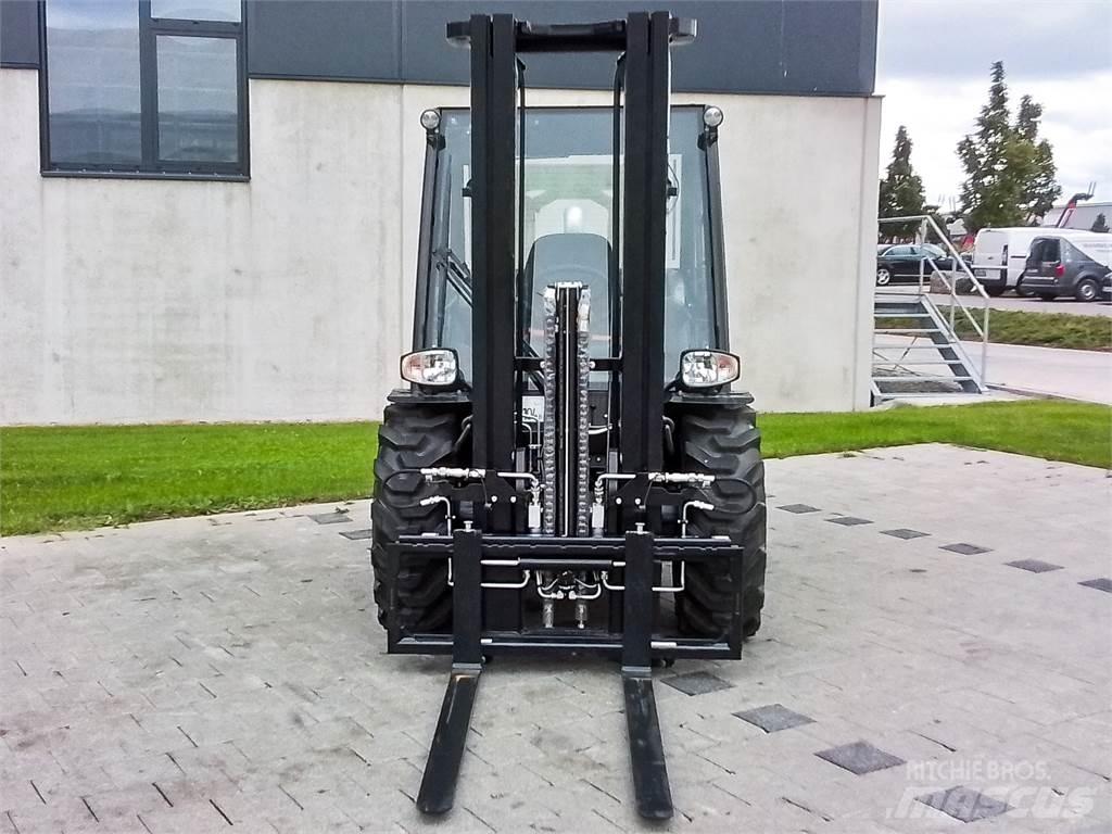 Manitou MC 25-4 Rough terrain truck