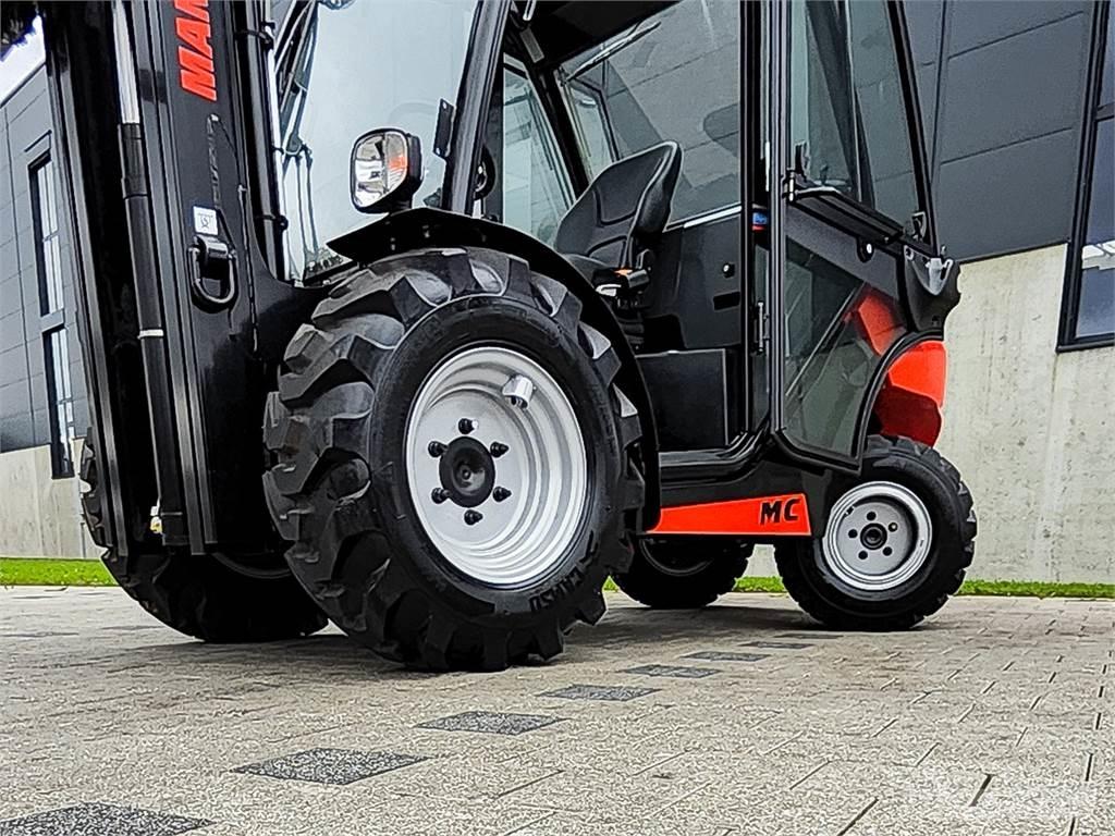 Manitou MC 25-4 Rough terrain truck