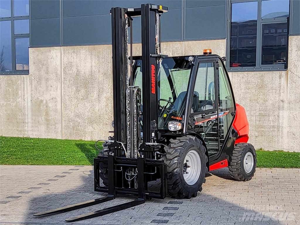 Manitou MC 30-4 Rough terrain truck