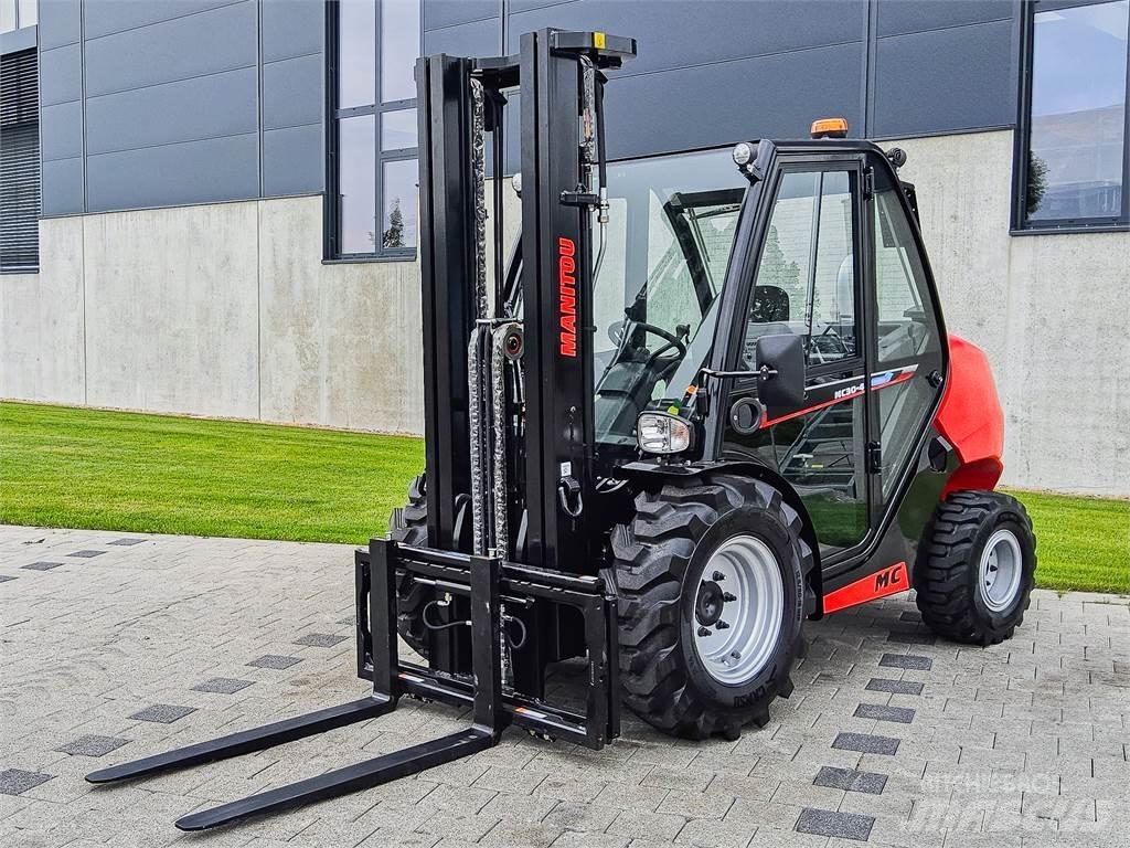 Manitou MC 30-4 Rough terrain truck