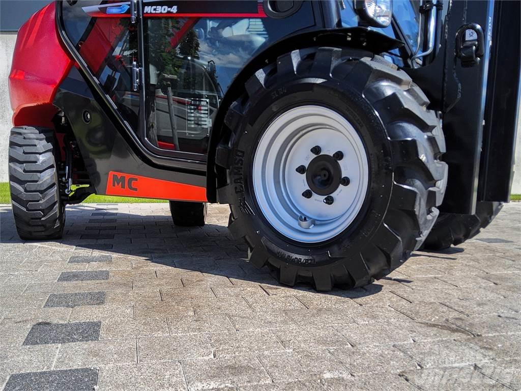 Manitou MC 30-4 Rough terrain truck