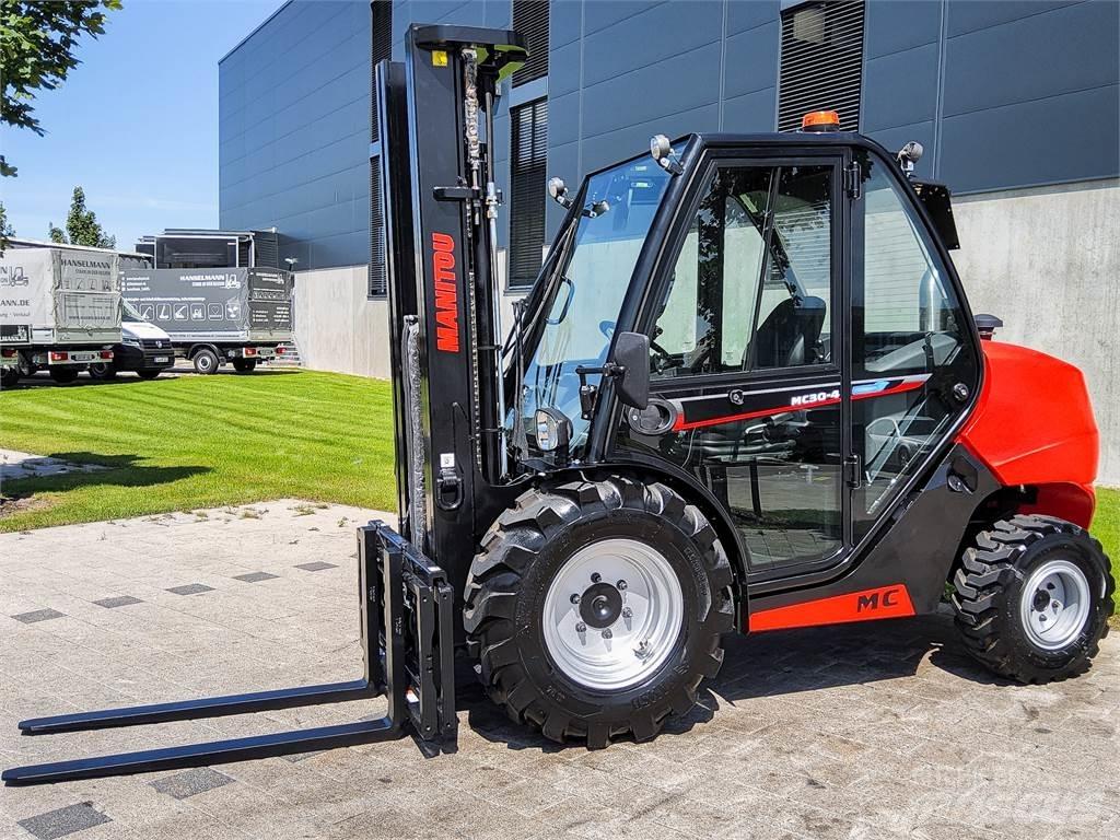 Manitou MC 30-4 Rough terrain truck