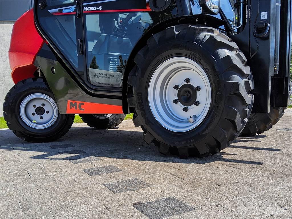 Manitou MC 30-4 Rough terrain truck