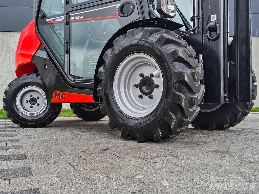 Manitou MC 30-4 Rough terrain truck