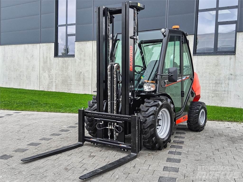 Manitou MC 30-4 Rough terrain truck