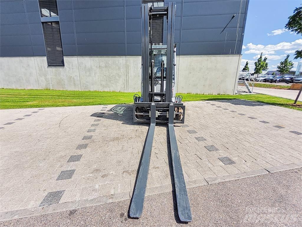 Still RX 60-50 Electric forklift trucks