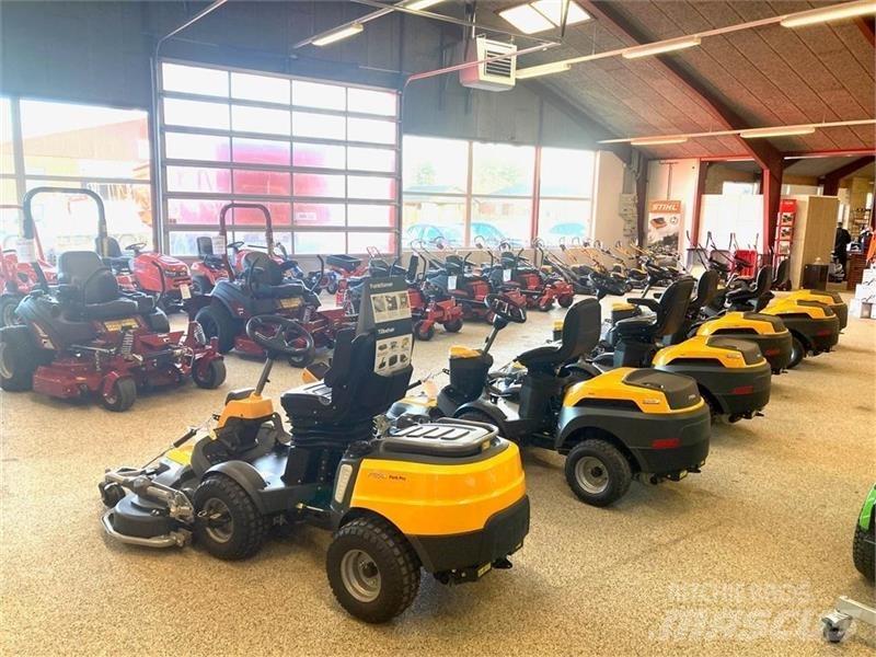 Stiga Park Compact tractors