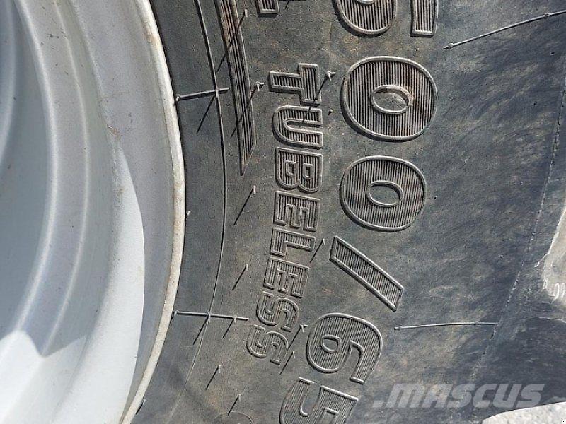 CASE Puma CVX 240 Tractors