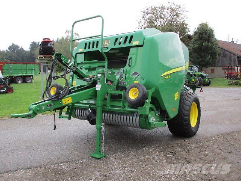 John Deere F441M Farm machinery