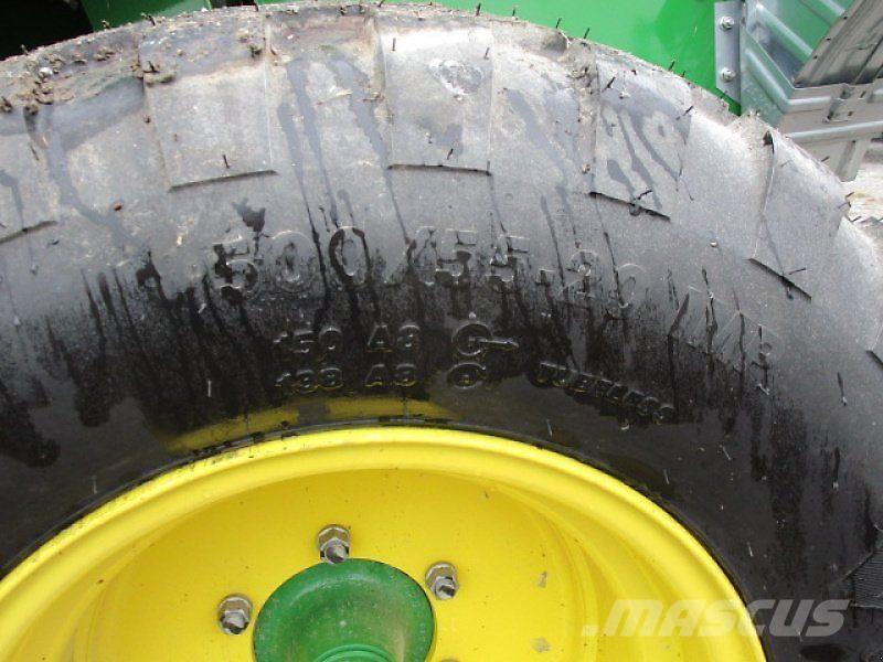 John Deere F441M Farm machinery