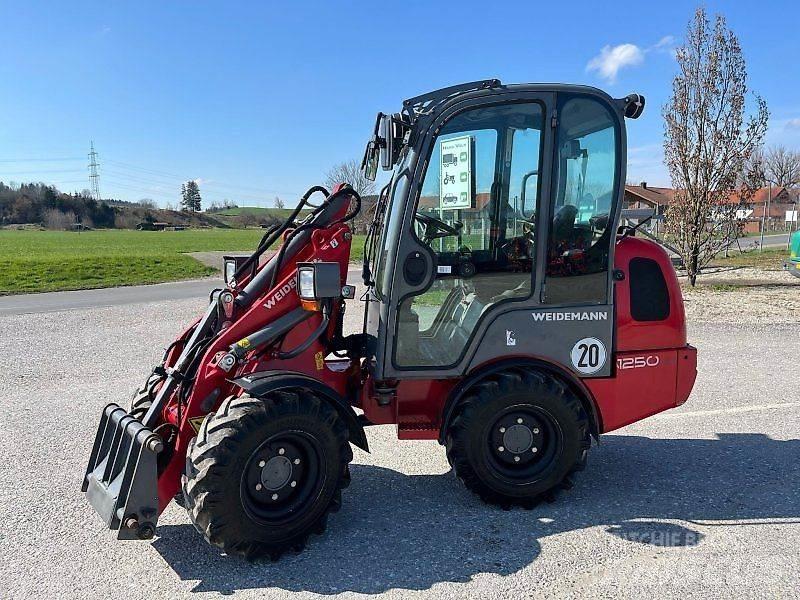 Weidemann 1250 Skid steer loaders