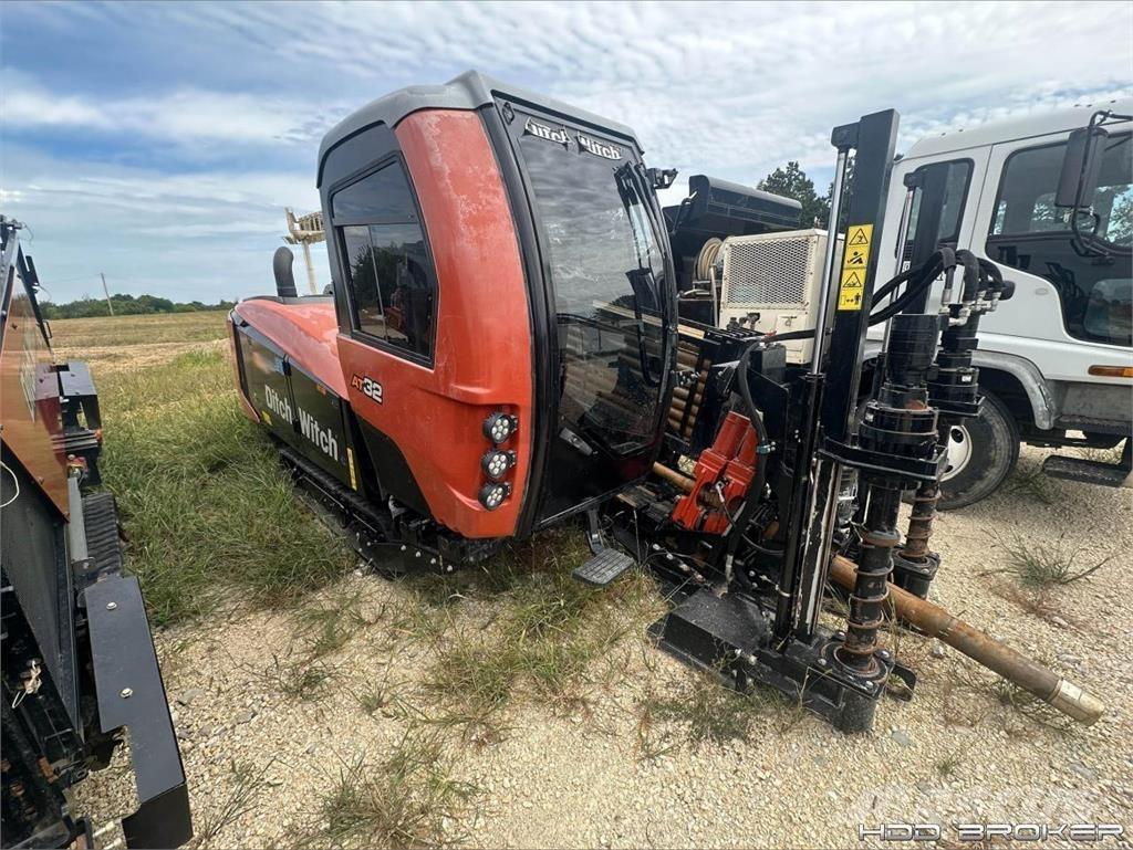 Ditch Witch AT32 Horizontal drilling rigs
