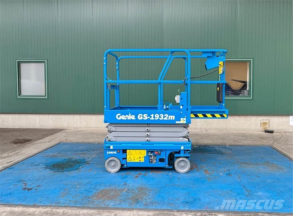 Genie GS-1932m E-Drive Scissor lifts