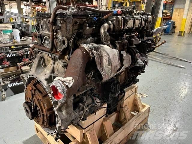 Detroit DD15 Engines