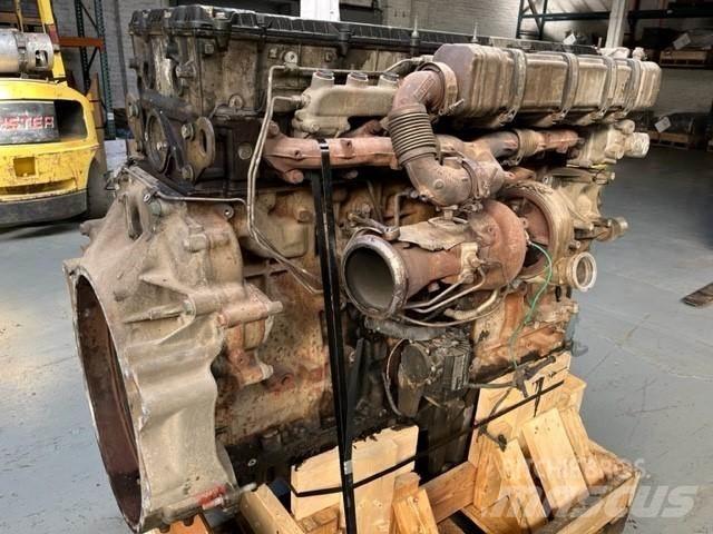 Detroit DD15 Engines