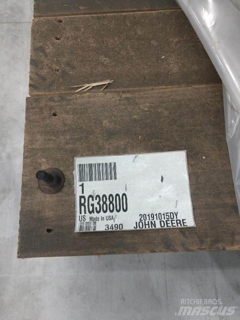 John Deere 6135 Engines