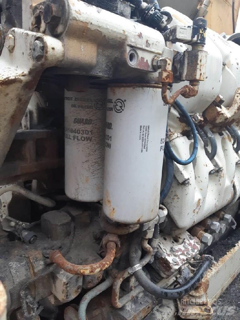 Komatsu 930E Engines
